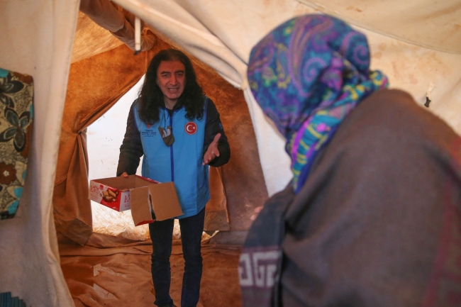 Türkiye Diyanet Vakfı İdlibli aileleri sıcak yuvalarına taşıyor